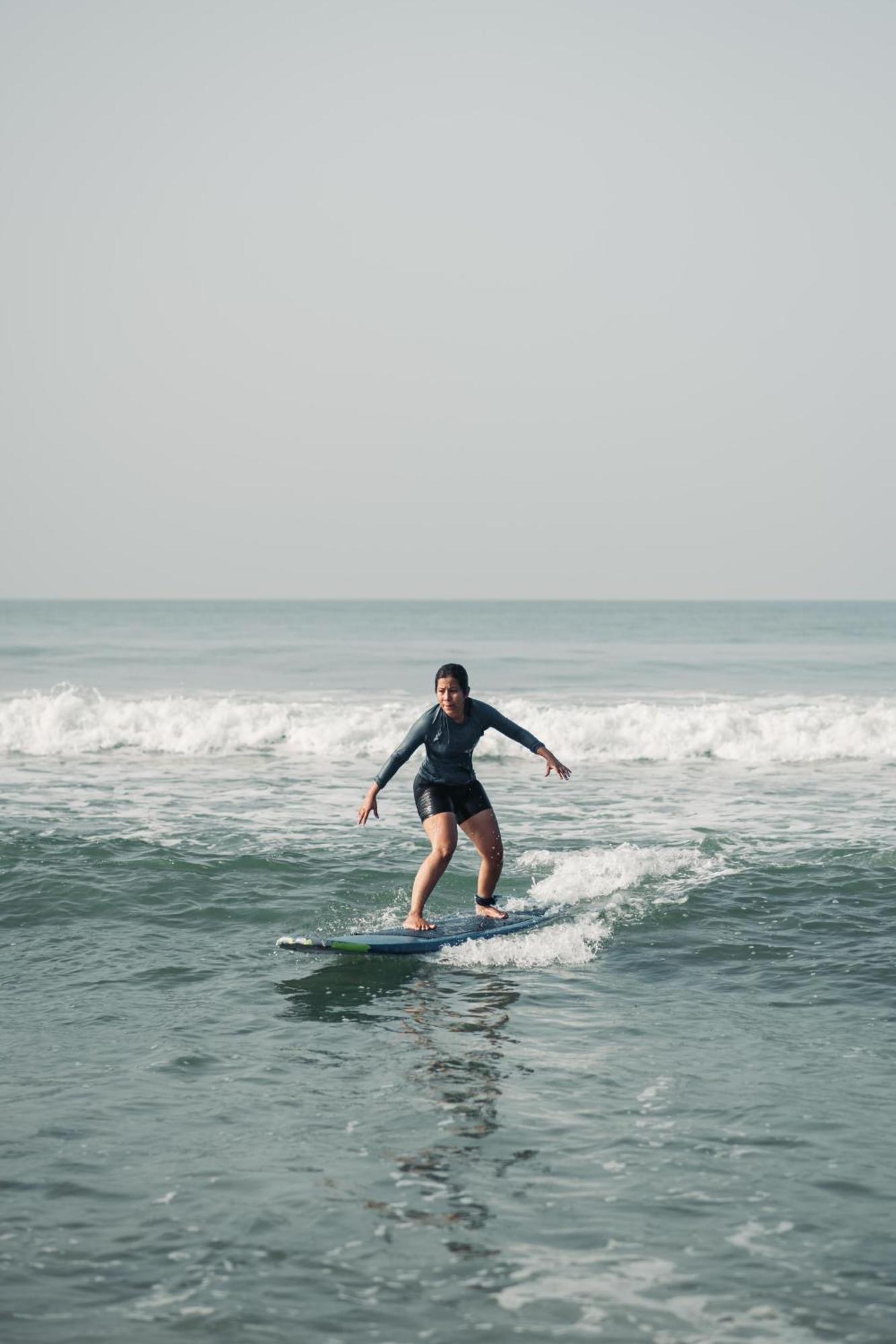 Bed and Breakfast Paddlecult Surf Retreat Варкала Экстерьер фото