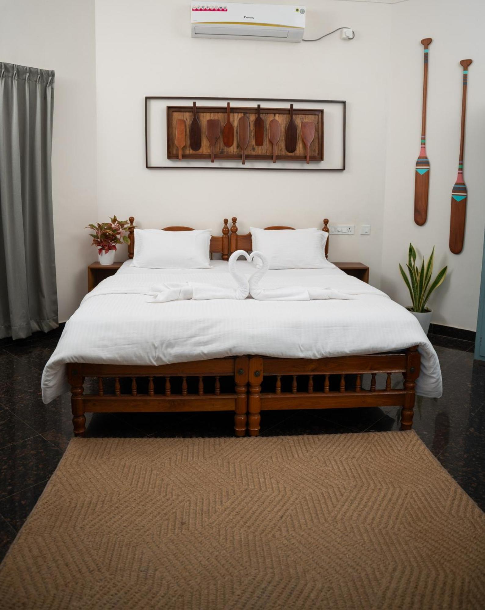 Bed and Breakfast Paddlecult Surf Retreat Варкала Экстерьер фото